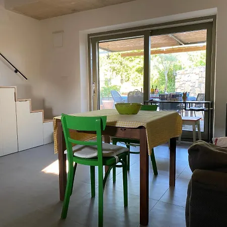 šterna Ii - Mit Pool Und Garten 4* Kaštelir