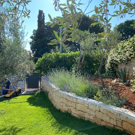 Sterna Ii - Mit Pool Und Garten