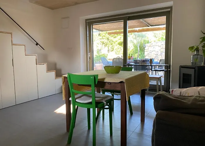 Sterna Ii - Mit Pool Und Garten 4* Kaštelir