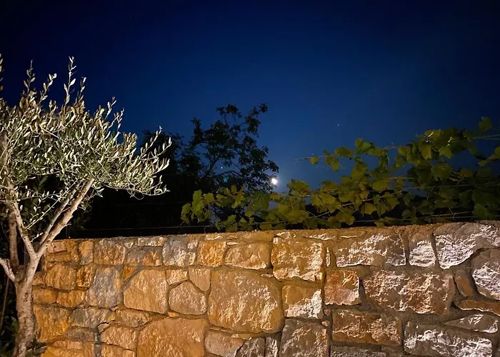 B&B Sterna Ii - Mit Pool Und Garten 4*